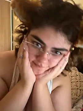 Snapshot of yudrayeb chatting on January 2025 05:53:01 AM yudrayeb online show from January 2025 05:53:01 AM