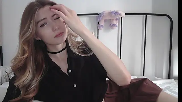 ErikaShyy online show from July 2026 09:47:02 AM