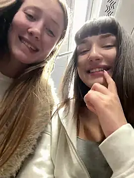 Sophie Avory online show from March 2025 08:32:01 PM