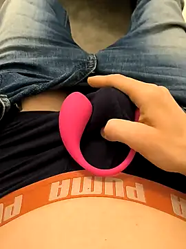 Snapshot of geilehecke1 chatting on January 2025 04:54:02 PM geilehecke1 online show from January 2025 04:54:02 PM