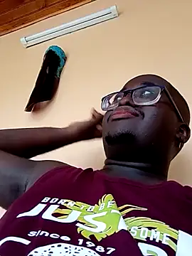 Jeanlaurent972 online show from November 2025 03:28:02 PM