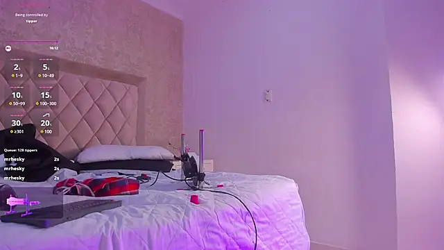 Snapshot of LiaFlowers chatting on January 2025 01:26:01 AM LiaFlowers online show from January 2025 01:26:01 AM