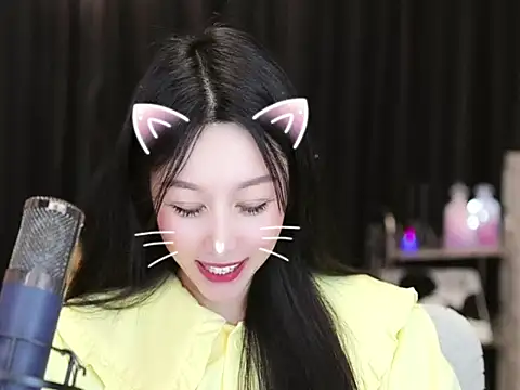 Nuyoah-77 online show from February 2025 07:05:02 PM