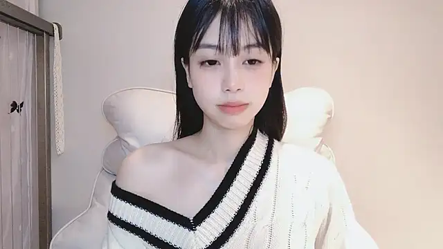 -Hottie online show from December 2024 06:33:01 PM