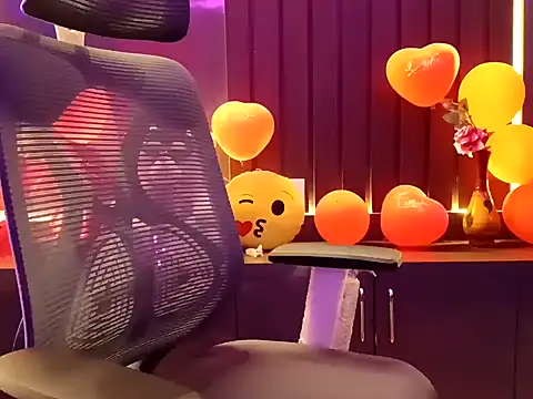 Snapshot of GoldnessAishu chatting on February 2025 06:08:02 PM GoldnessAishu online show from February 2025 06:08:02 PM