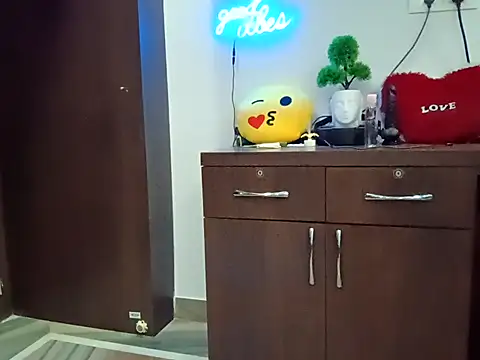 Snapshot of GoldnessAishu chatting on March 2025 09:43:02 PM GoldnessAishu online show from March 2025 09:43:02 PM