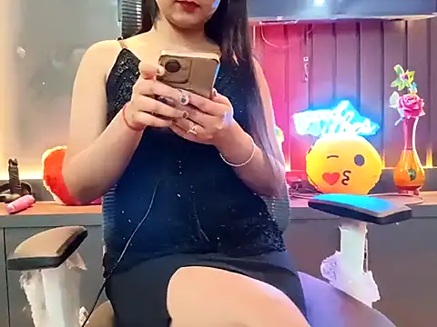 Snapshot of GoldnessAishu chatting on March 2025 08:48:02 PM GoldnessAishu online show from March 2025 08:48:02 PM