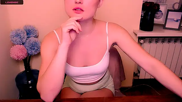 Felliciya online show from March 2025 11:51:01 AM