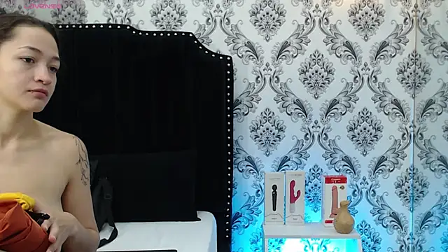 Snapshot of SaaraBrown chatting on February 2025 12:25:02 PM SaaraBrown online show from February 2025 12:25:02 PM