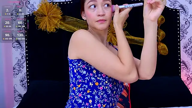 SaaraBrown online show from December 2025 12:35:02 PM