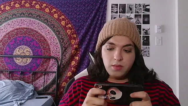 Snapshot of mawadastay chatting on October 2025 04:58:01 PM mawadastay online show from October 2025 04:58:01 PM