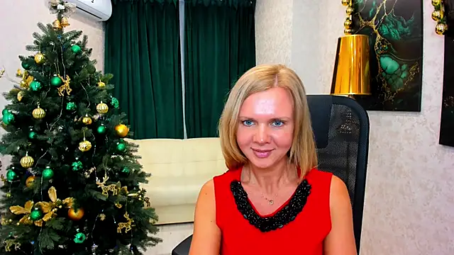 AgathaKlouin online show from December 2024 10:25:02 AM