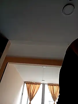 Lesly 10- online show from March 2025 10:22:02 PM