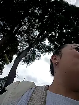 Lesly 10- online show from November 2025 05:41:01 PM