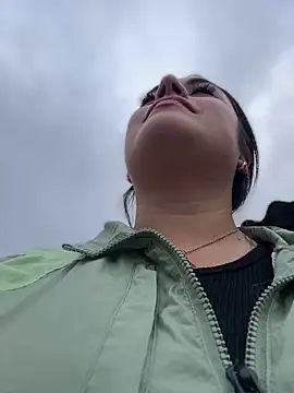 Lesly 10- online show from February 2026 11:01:01 PM