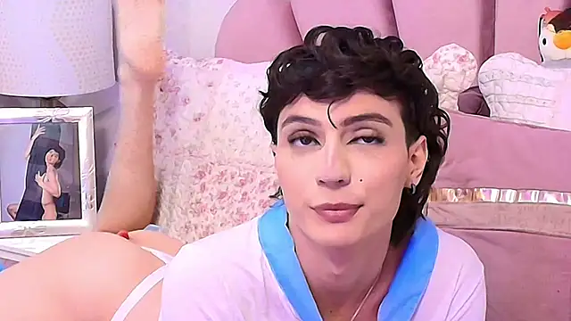 KylieMonnett online show from October 2025 08:24:02 PM