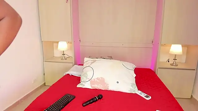 EmilyyStuart online show from October 2025 03:51:02 AM