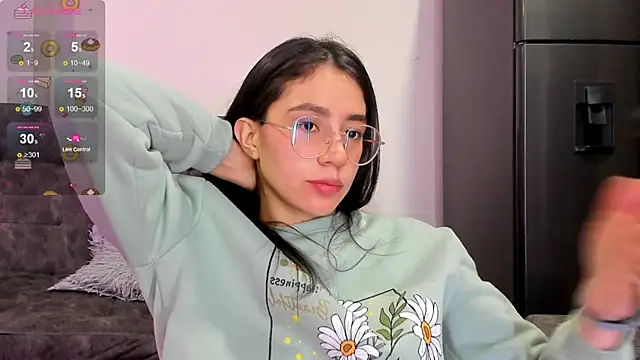 emmadiaz1 online show from December 2024 02:13:01 AM