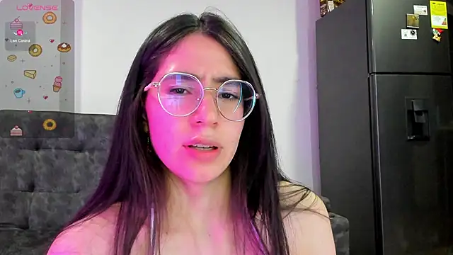 emmadiaz1 online show from January 2025 03:34:02 AM