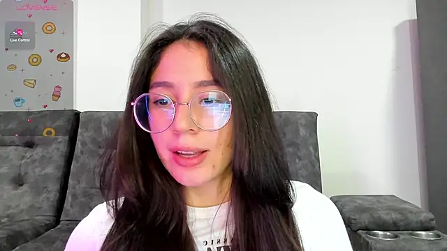 emmadiaz1 online show from March 2025 06:00:02 AM