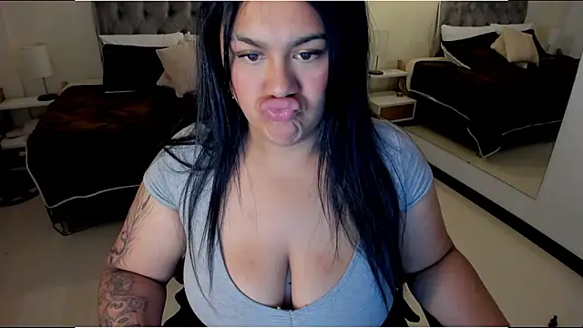 Snapshot of _Dulcinea_1 chatting on January 2026 03:05:01 PM Dulcinea 1 online show from January 2026 03:05:01 PM