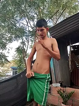 Snapshot of Valentinacuc chatting on September 2025 11:12:02 AM Valentinacuc online show from September 2025 11:12:02 AM