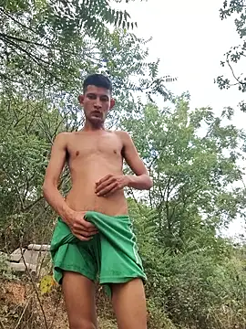 Snapshot of Valentinacuc chatting on September 2025 11:12:02 AM Valentinacuc online show from September 2025 11:12:02 AM