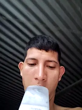 Snapshot of Valentinacuc chatting on October 2025 11:19:01 AM Valentinacuc online show from October 2025 11:19:01 AM