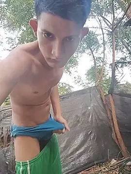 Snapshot of Valentinacuc chatting on November 2025 11:22:01 AM Valentinacuc online show from November 2025 11:22:01 AM