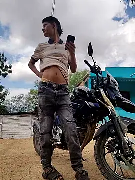 Snapshot of Valentinacuc chatting on November 2025 02:39:01 PM Valentinacuc online show from November 2025 02:39:01 PM