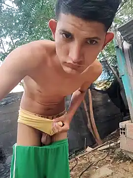 Snapshot of Valentinacuc chatting on November 2025 11:44:01 AM Valentinacuc online show from November 2025 11:44:01 AM