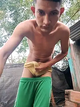 Snapshot of Valentinacuc chatting on December 2025 11:27:02 AM Valentinacuc online show from December 2025 11:27:02 AM