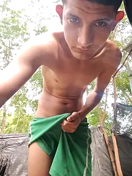 Snapshot of Valentinacuc chatting on January 2026 12:18:01 PM Valentinacuc online show from January 2026 12:18:01 PM