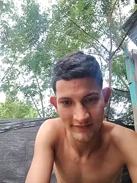 Snapshot of Valentinacuc chatting on January 2026 11:59:01 AM Valentinacuc online show from January 2026 11:59:01 AM