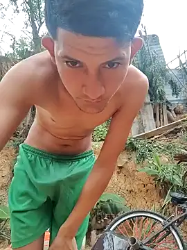 Snapshot of Valentinacuc chatting on February 2026 11:57:02 AM Valentinacuc online show from February 2026 11:57:02 AM