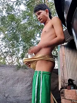 Snapshot of Valentinacuc chatting on February 2026 11:39:02 AM Valentinacuc online show from February 2026 11:39:02 AM