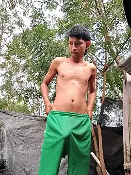 Snapshot of Valentinacuc chatting on February 2026 11:42:02 AM Valentinacuc online show from February 2026 11:42:02 AM