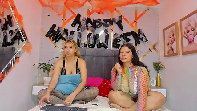 Caroliine Torres online show from October 2025 12:04:02 PM