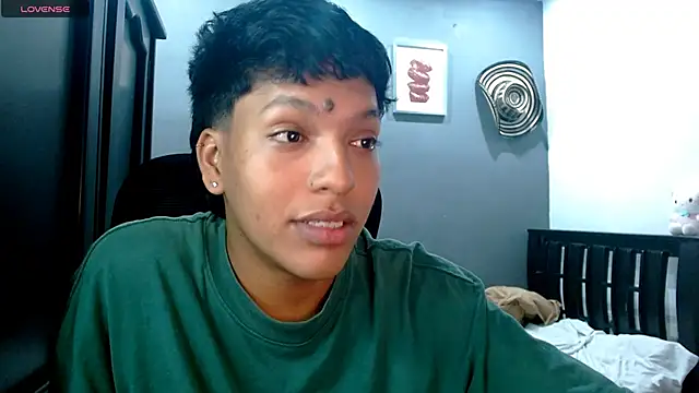 Snapshot of Xander_bonnet1 chatting on January 2025 10:28:01 PM Xander bonnet1 online show from January 2025 10:28:01 PM