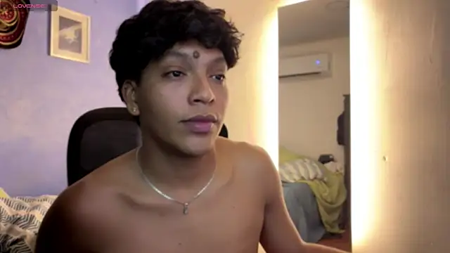 Snapshot of Xander_bonnet1 chatting on November 2025 02:28:01 PM Xander bonnet1 online show from November 2025 02:28:01 PM