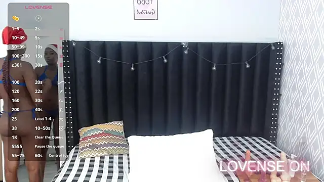 petitelittleebony online show from December 2024 07:34:02 PM