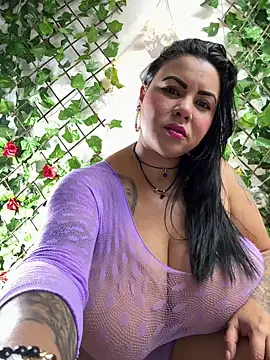 Snapshot of alicia_squirt_big chatting on March 2025 05:41:02 AM alicia squirt big online show from March 2025 05:41:02 AM