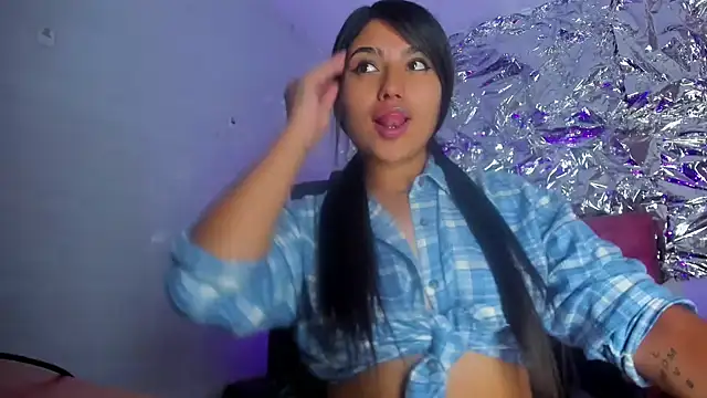 Snapshot of SarahStones chatting on February 2026 07:48:01 AM SarahStones online show from February 2026 07:48:01 AM