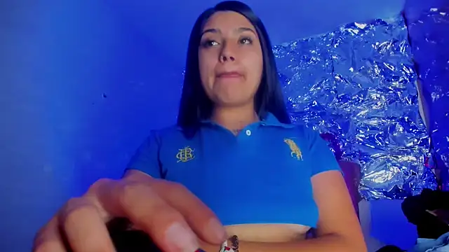 Snapshot of SarahStones chatting on March 2026 10:44:01 AM SarahStones online show from March 2026 10:44:01 AM