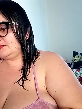 Madisonpalacio online show from December 2025 03:27:02 PM