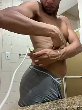 Snapshot of noahmarins chatting on December 2024 02:51:01 AM noahmarins online show from December 2024 02:51:01 AM