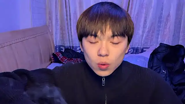 xiaottt1918 online show from January 2025 12:36:01 PM