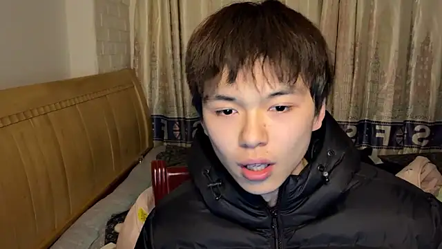 xiaottt1918 online show from January 2025 12:47:02 PM