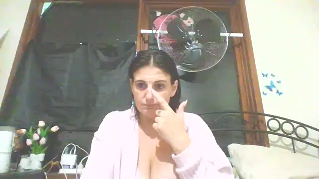 Snapshot of Clarissaroseyplus1 chatting on February 2026 08:18:01 PM Clarissaroseyplus1 online show from February 2026 08:18:01 PM