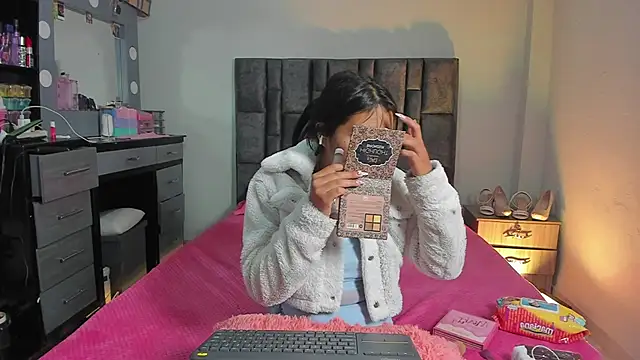 Snapshot of Nalaa_Sc chatting on November 2025 03:09:02 AM Nalaa Sc online show from November 2025 03:09:02 AM